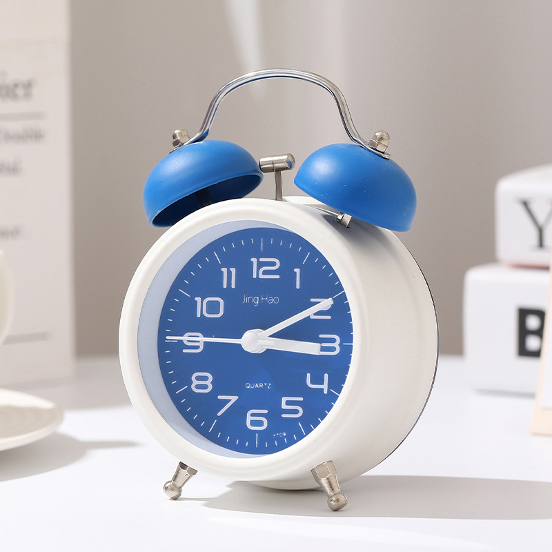 Reloj Despertador Retro – Campana Grande con Luz Nocturna y Diseño Silencioso