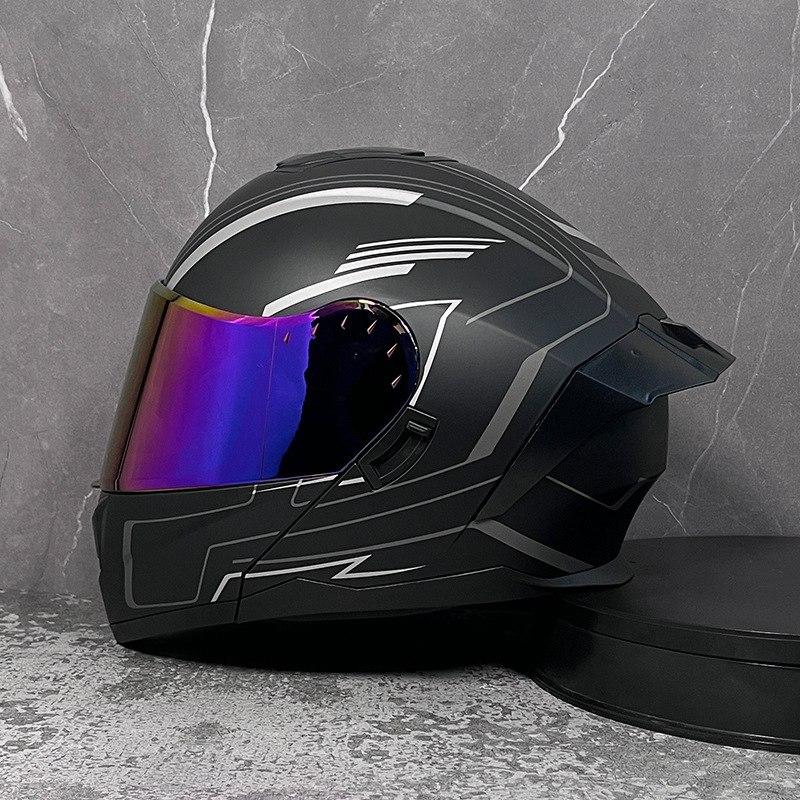 Casco LVS para hombres y mujeres cubierta completa casco de exposición de doble lente personalidad Bluetooth verano medio casco Four Seasons carreras de coches eléctricos