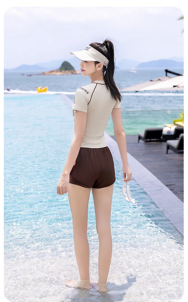 回力水着 中国輸入