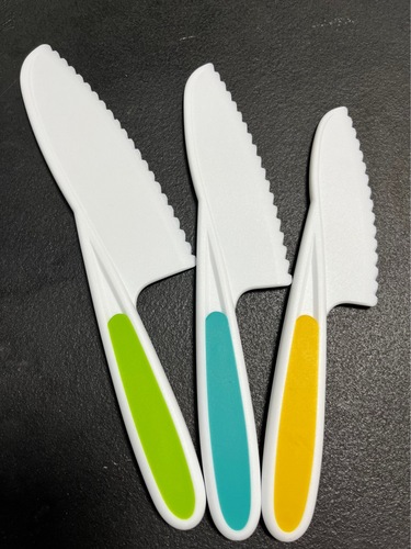 Factory Children's Safety Plastic Fruit Slicer Set of 3, Cake Turntable Knife Baking Tools Bread Knife