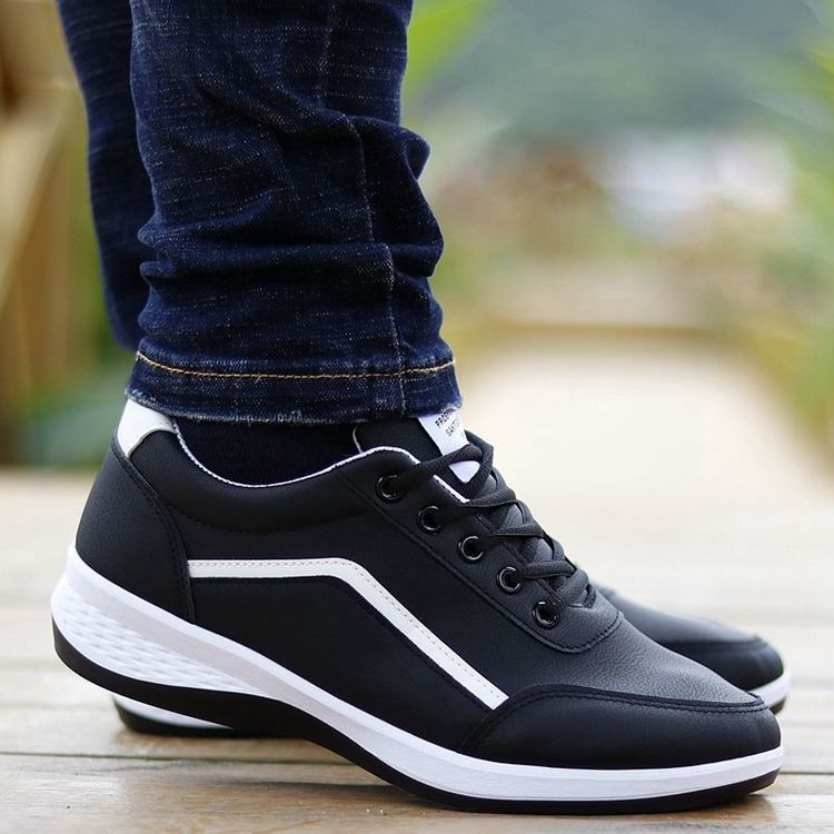 Zapatos de hombre 2024 primavera nuevos zapatos casuales versátiles para hombres zapatillas transpirables zapatos de tablero blanco pequeño zapatos de viaje zapatos de hombre