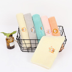 Cotton T-shirt for babies, soft and comfortable, cartoon animal embroidery, suitable for home use
