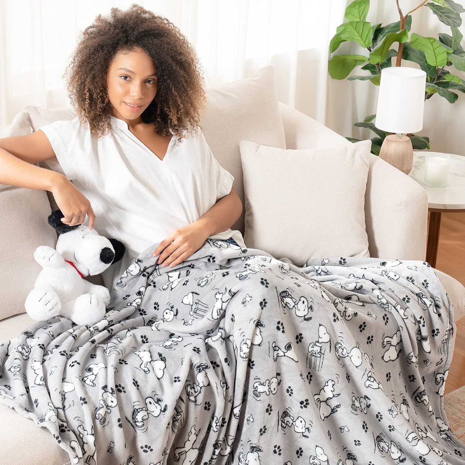 Berkshire Blanket Peanut ® VelvetLoft ® Lovely Figure Snoop Tease Plumper