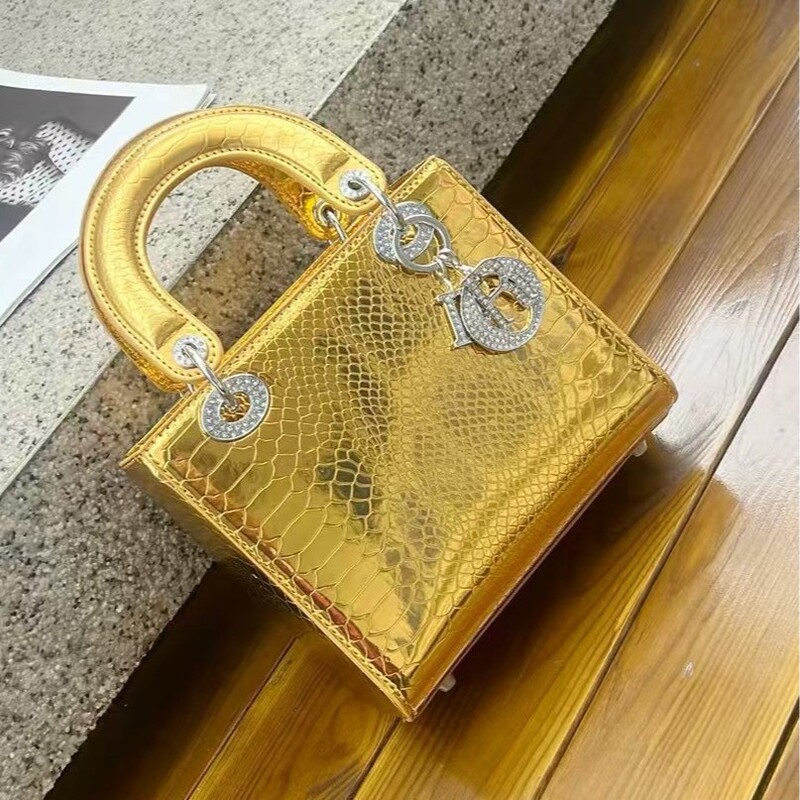Diamond-Encrusted Mini Glossy Patent Leather Princess Diana Bag Seven-Colorful Lizard Handbag Women's Bag Crocodile Pattern Single Shoulder Crossbody Small Bag Diamond-Encrusted Mini Glossy Patent Leather Princess Diana Bag Seven-Colorful Lizard Handbag Women's Bag Crocodile Pattern Single Shoulder Crossbody Small Bag