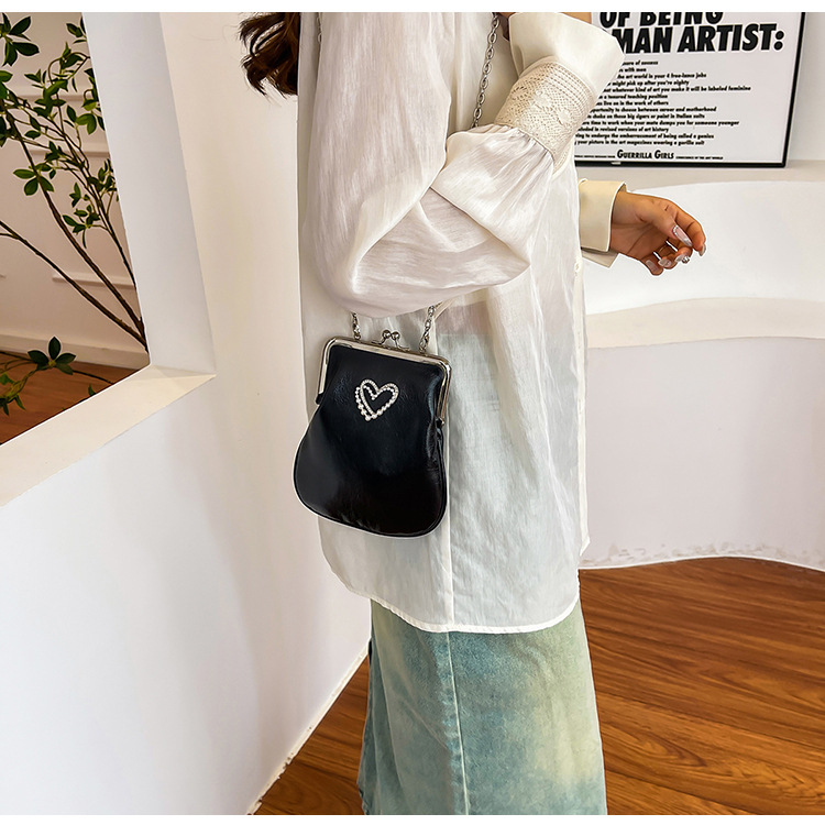 Personalized, fashionable and casual shell phone bag, new retro crossbody bag, lapel handbag, commuting single-shoulder crossbody bag undefined