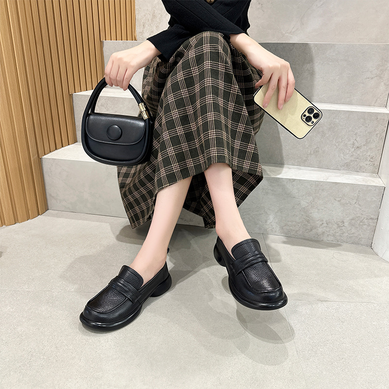 头层牛皮软底真皮妈妈鞋女一脚蹬大码单鞋女 休闲乐福鞋女奶奶鞋|undefined