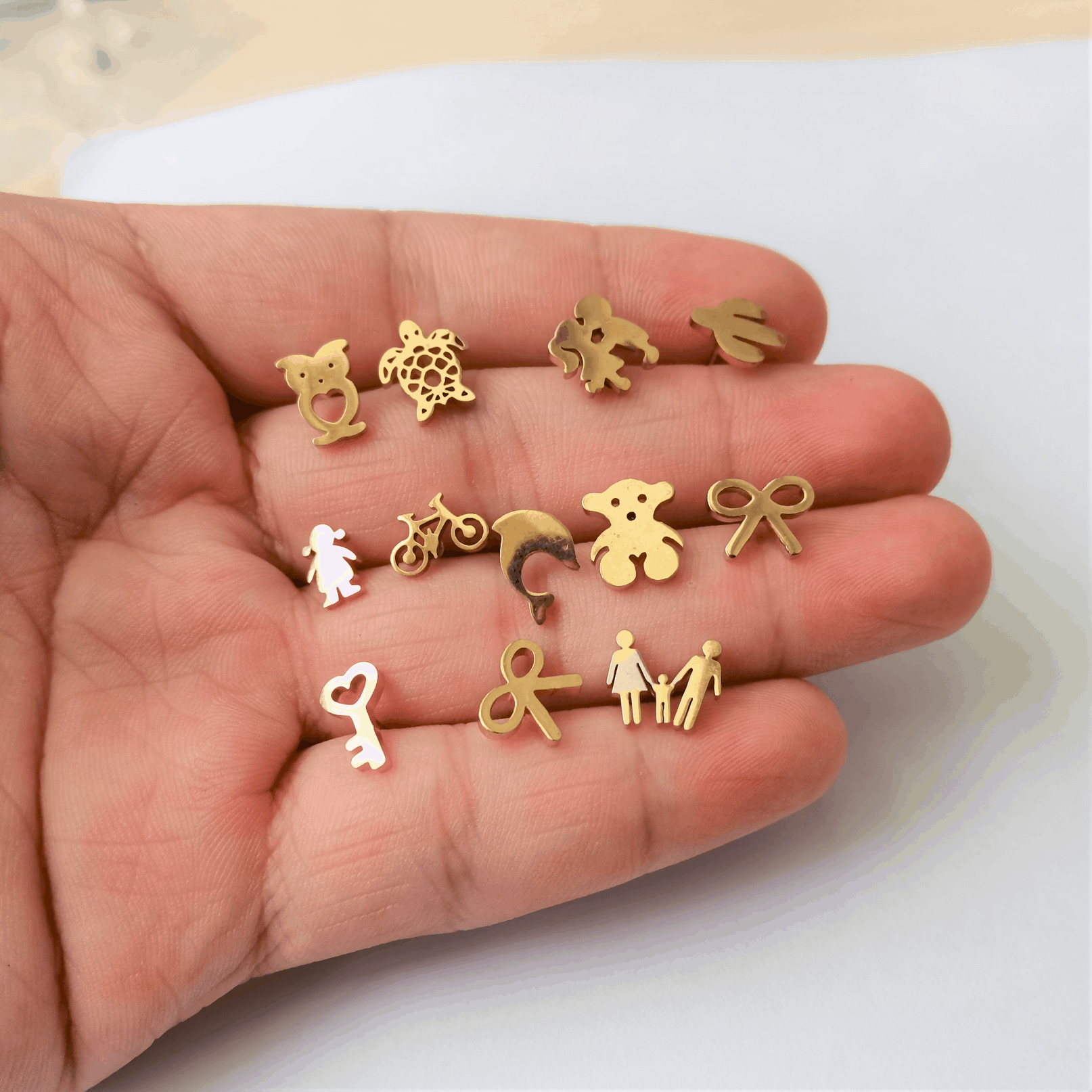 Pointed titanium steel lip stud product view