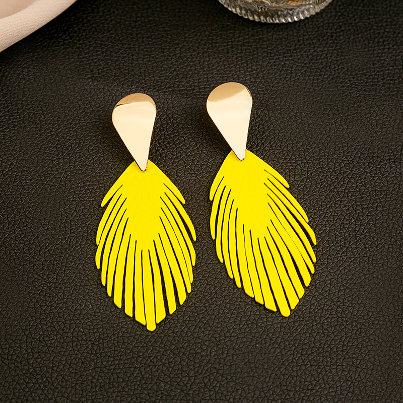 28g Weight Drop Earrings Classification 1 Pair Quantity Daily Occasion Iron Material Leaf Pattern Women'S Gender Plating Design Fashion Style 1 Pair Fashion Leaf Plating Iron Drop Earrings 7