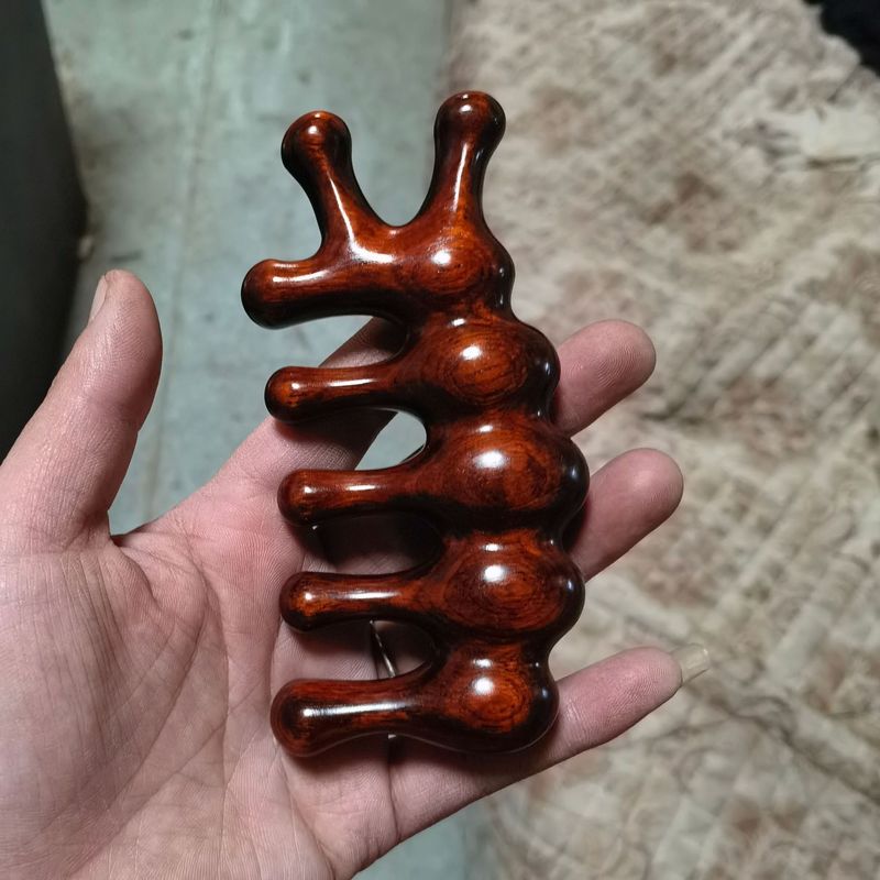 按摩梳绿檀木按摩梳檀宽齿细齿梳头皮颈部檀木按摩梳|undefined