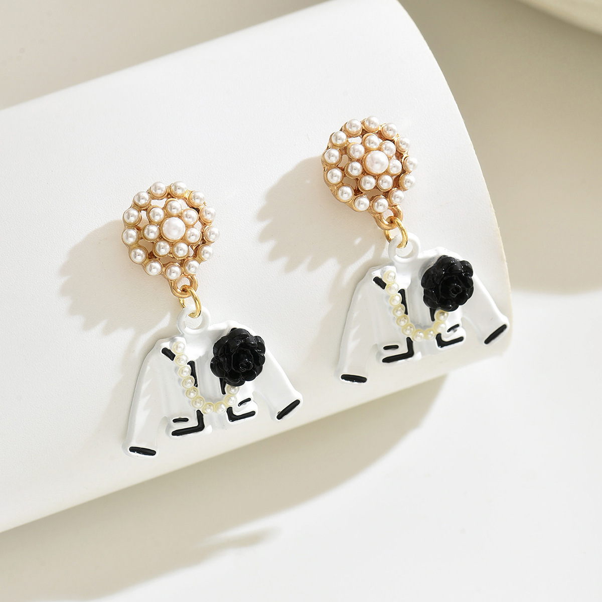 Flower, Clothes Pattern 1 Pair Elegant Flower Clothes Zinc Alloy Drop Earrings