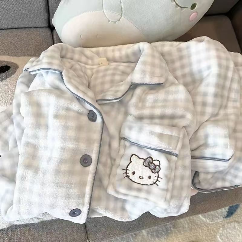 Transmisión en vivo de invierno transfronterizo cálido más pijamas engrosados de terciopelo mujeres lindo rebeca de solapa de ins servicio a domicilio de una pieza