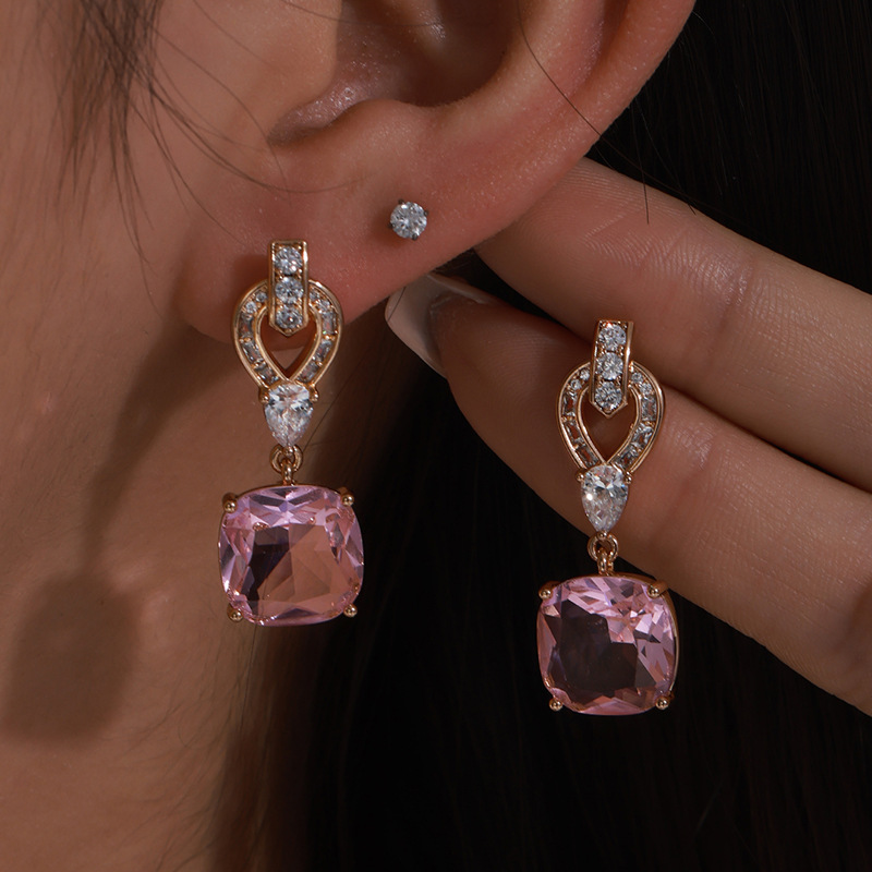 Xuping temperamento europeo y americano de color gemas gemas incrustadas pendientes ligero lujo sensación de otoño invierno pendientes de moda para mujeres