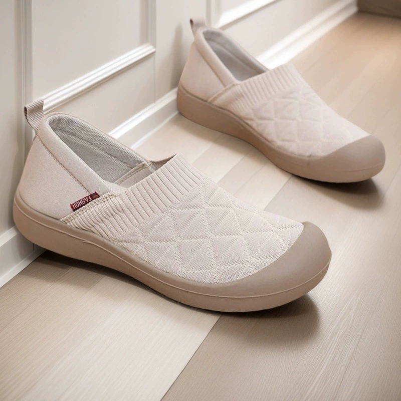 Весенние женские туфли из ткани старые пекинские туфли из ткани мягкие подошвы