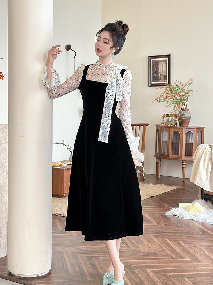 Váy maxi nữ hai dây giả nhung kiểu Pháp, ren chấm bi, thiết kế ôm eo tôn dáng — Đen và trắng