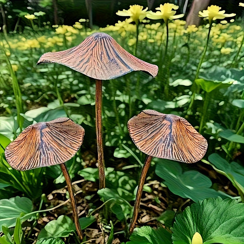Cross-Border Best-Selling Metal Mushroom, One Large and Two Small, Artificial Hand-Painted Home Courtyard Garden Decoration Craft
