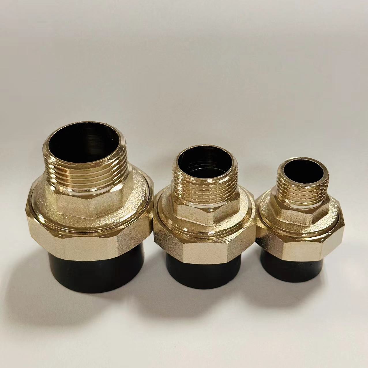 铜接头三款组图