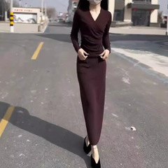 24695大愛美依源2025秋新作無地Vネック長袖スリムワンピースおしゃれ着痩せロングドレス