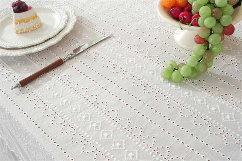 White Embroidered Floral Cotton Tea Tablecloth With Ruffle Hem_voghion.com