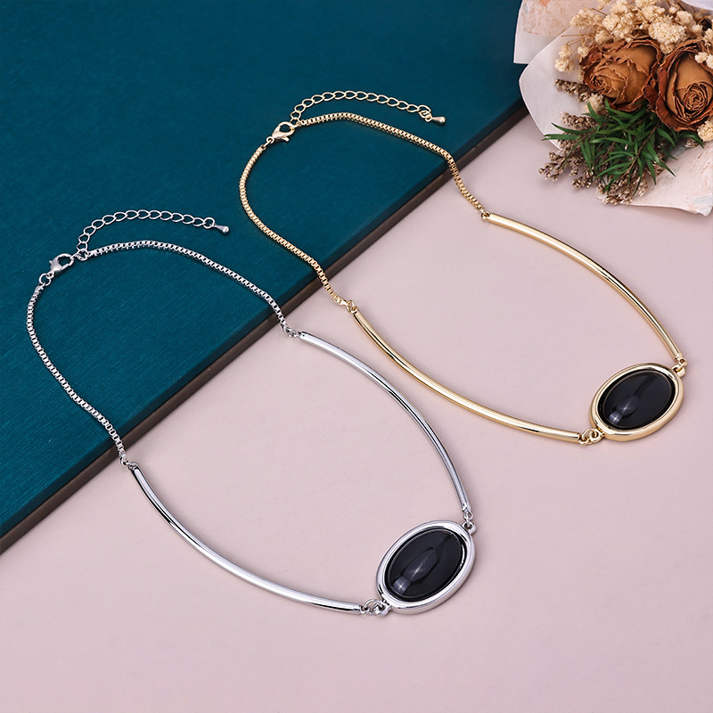 Cross-border smooth acrylic oval necklace clavicle chain women's high-end design fashion simple all-match collar neck chain Cross-border smooth acrylic oval necklace clavicle chain women's high-end design fashion simple all-match collar neck chain