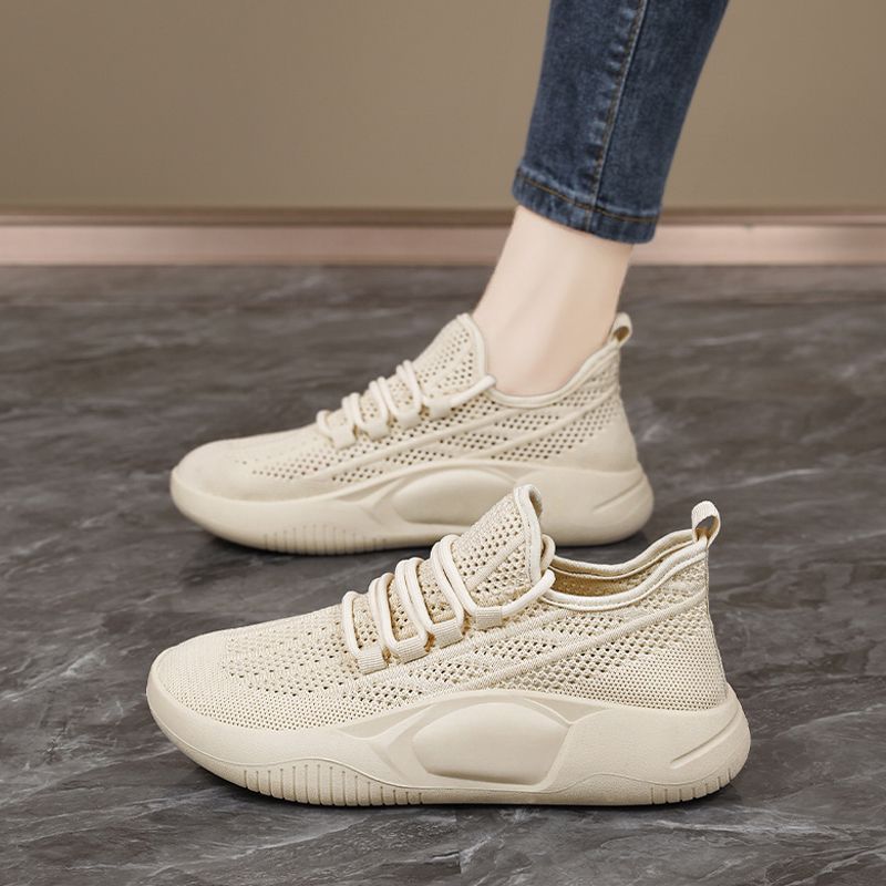 Zapatos de mujer transpirables de verano nuevos zapatos de malla de tejido aéreo delgados zapatos deportivos ligeros casuales zapatos blancos