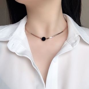 Japanese and Korean Versatile Personality Necklace Women's Clavicle Chain Neck Chain Titanium Steel Non-Fading Non-Allergenic Flat Snake Chain Zhao