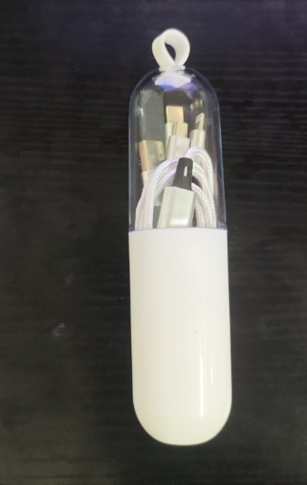 プレゼントを押すと、3つのデータケーブルをドラッグしてロゴ展示会のギフトショップをカスタマイズして、3つの充電ケーブルを充電します