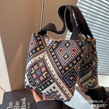 �������а���Ů2025�W�t�������ֹ�������insС���ϰ�ͨ�������