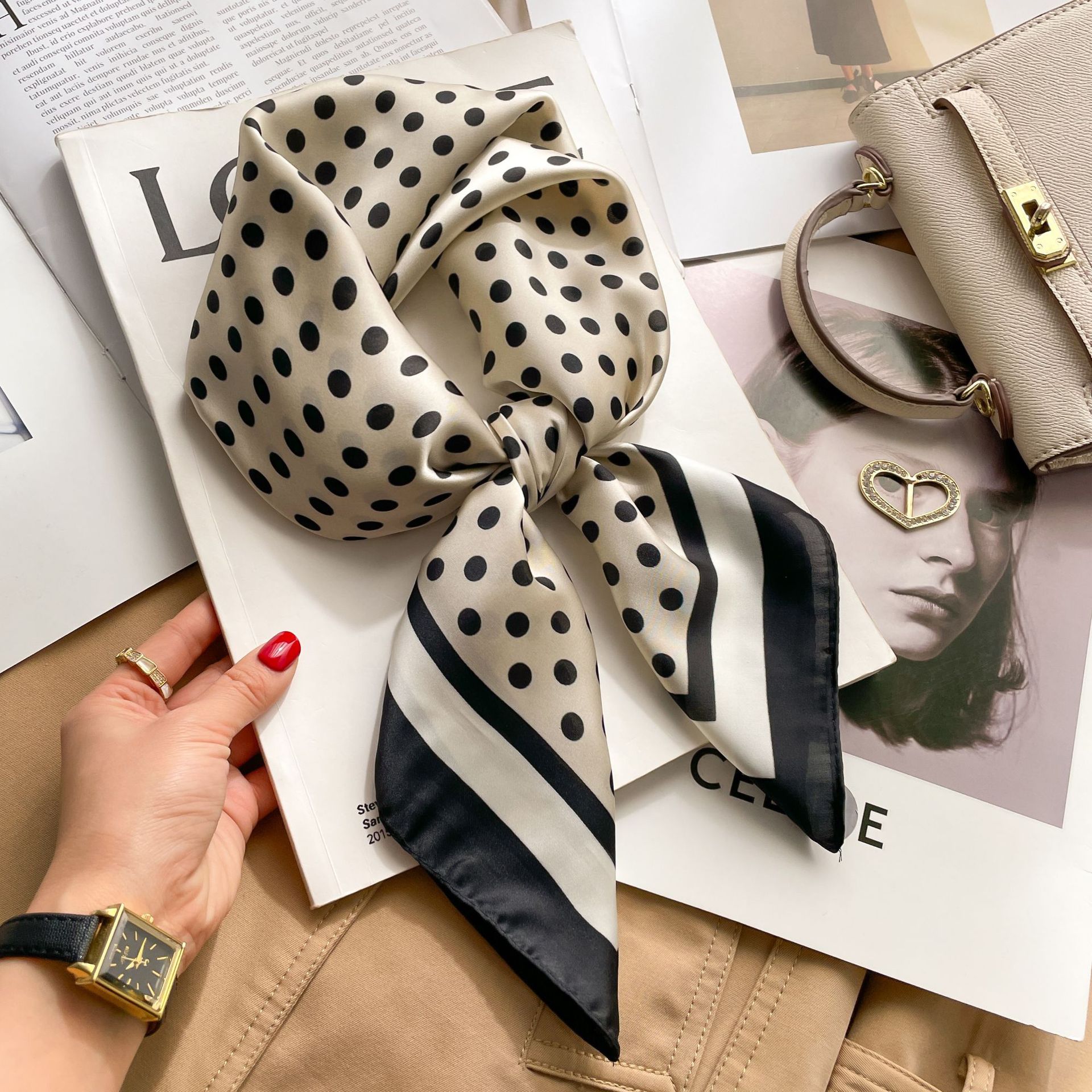 A0108 웨이브 도트 블랙 에지