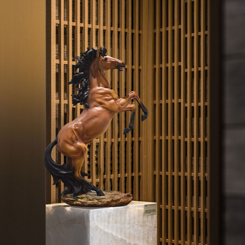 欧美轻奢大号仿真站立马树脂工艺品摆件展厅高级办公家居桌面装饰