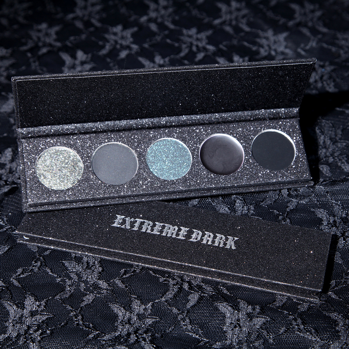 Cross-border eyeshadow palette 5-color extremely dark eyeshadow palette that won't smudge for a long time. Cross-border bestseller color series Application Scenario