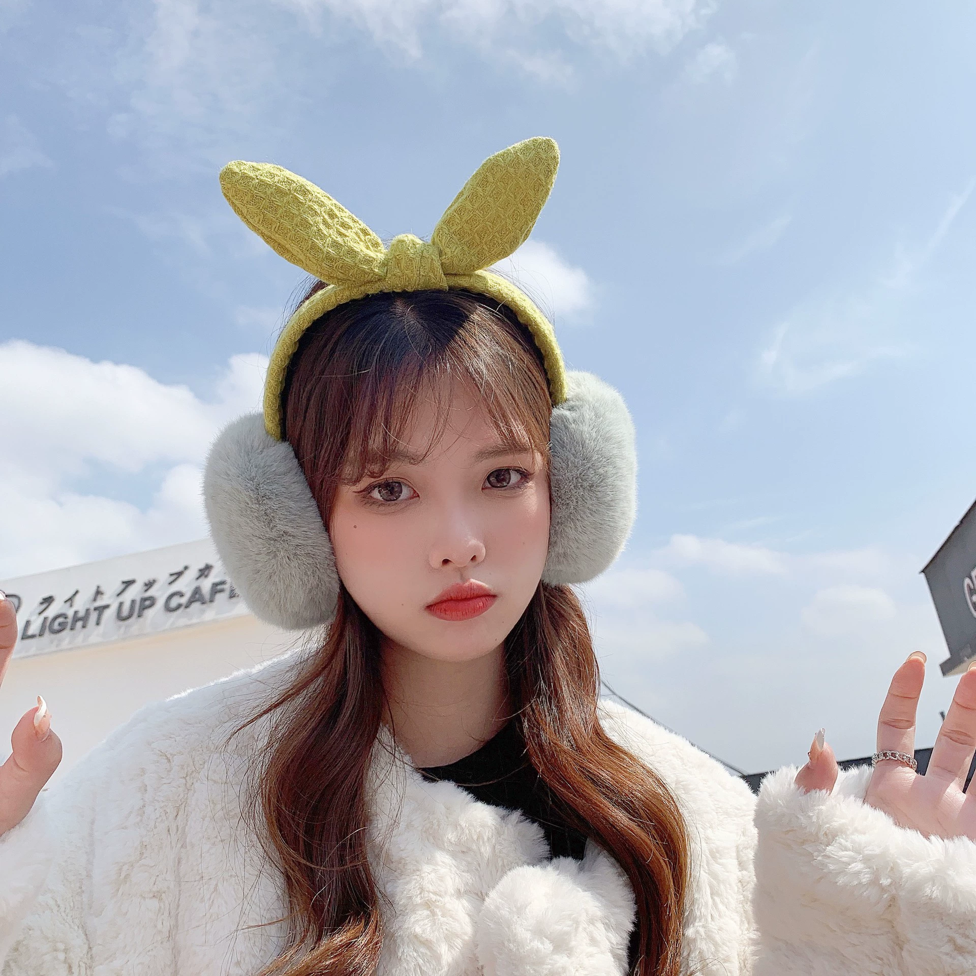 Keep warm earmuffs, earrings, headphones with bow, ear protection, floral print