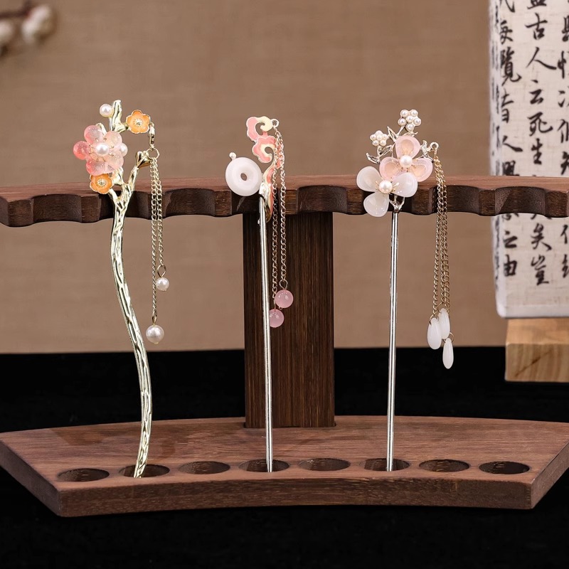 Nueva horquilla china 2025 nuevo estilo estilo antiguo horquilla mujer falda de cara de caballo de alta calidad estilo nacional horquilla de madera paso a paso horquilla tocado