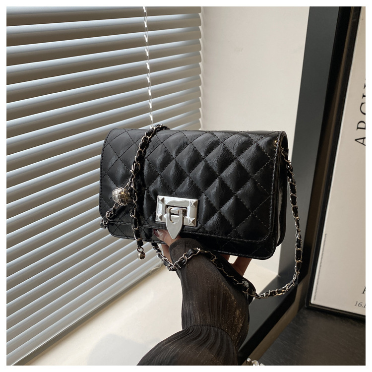 The diamond-patterned embroidered thread fashionable and elegant lock buckle elegant small bag for women's 2024 autumn new style versatile ins crossbody bag for women undefined