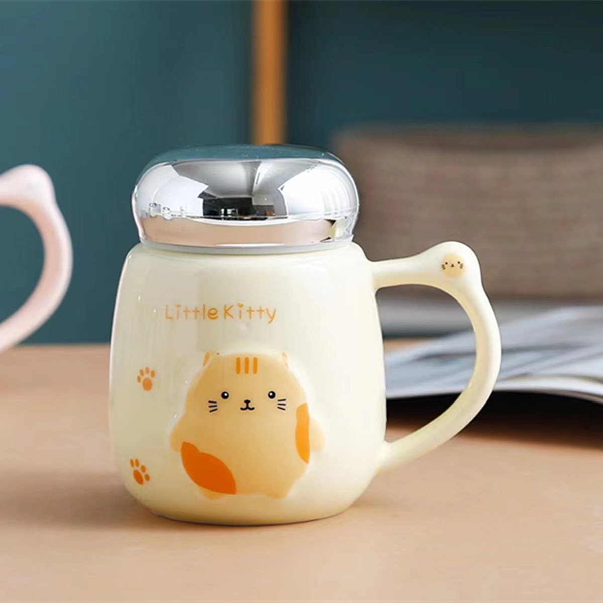 Taza de cerámica cubierta de espejo doméstica de alto valor visual en relieve taza de animales pequeños de oficina cubierta a prueba de fugas taza