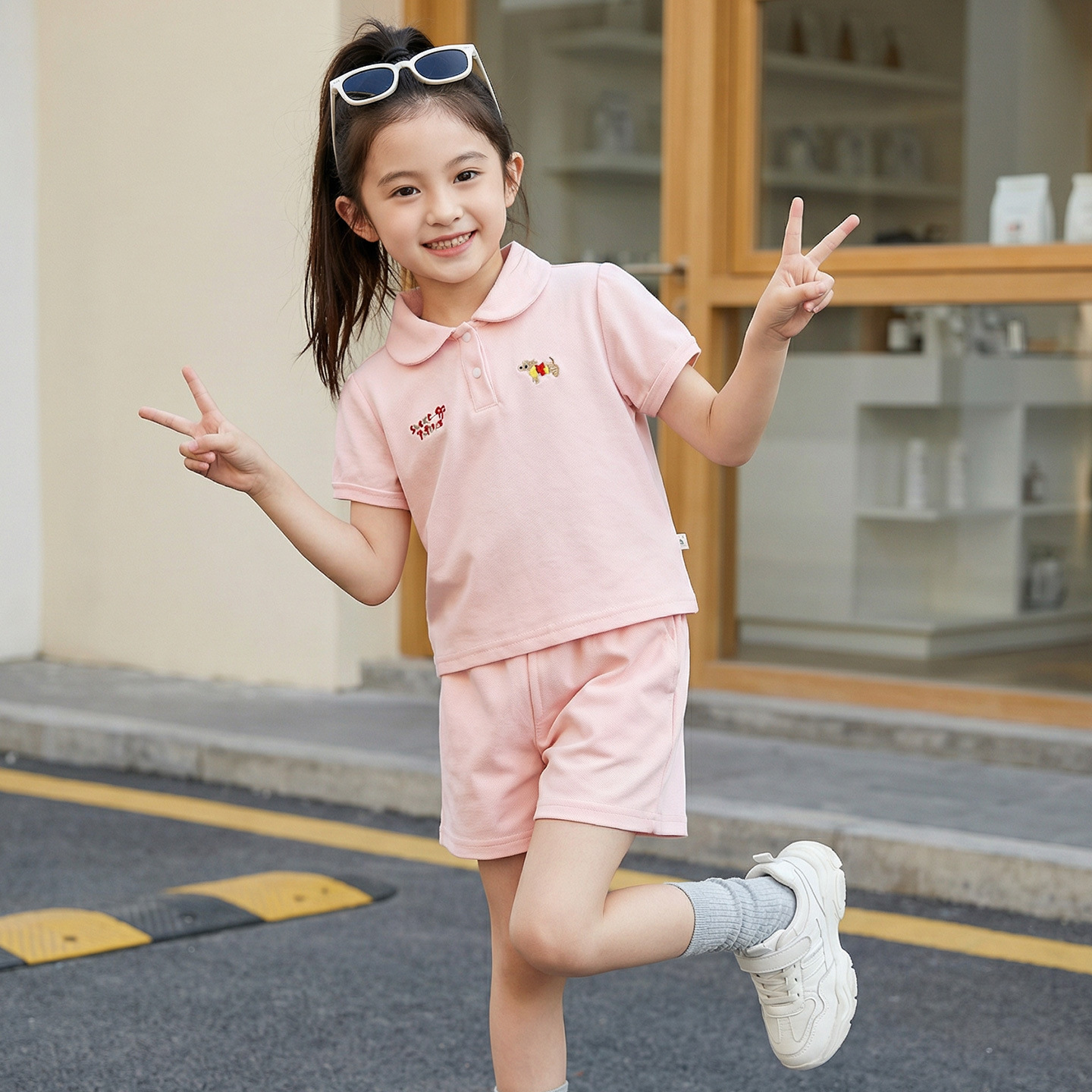 Niñas mangas cortas traje de verano nueva camiseta al por mayor ropa de niños extranjera camiseta polo niñas bordadas ropa de verano para niños