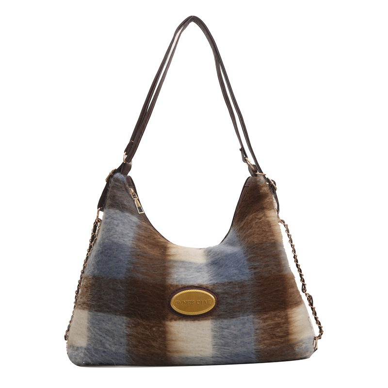 Bolsa de mano de lana retro de gran capacidad 2024 invierno nuevo estilo versátil bolso de brazo coreano bolso especial mochila mujer