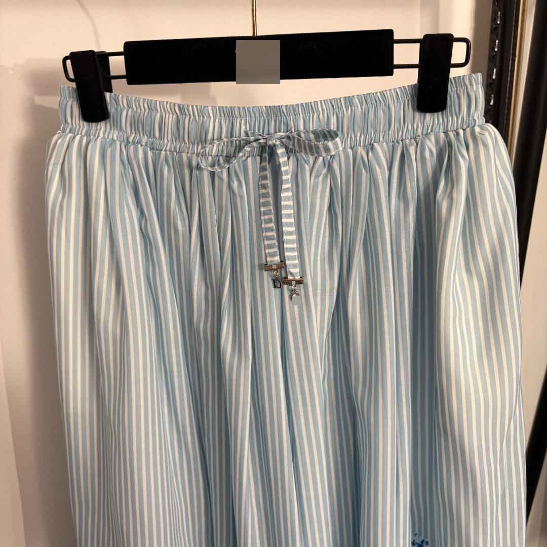 Stilvolle Damen Hose Mit Blumen- Und Vogelmuster Slim Fit_voghion.com
