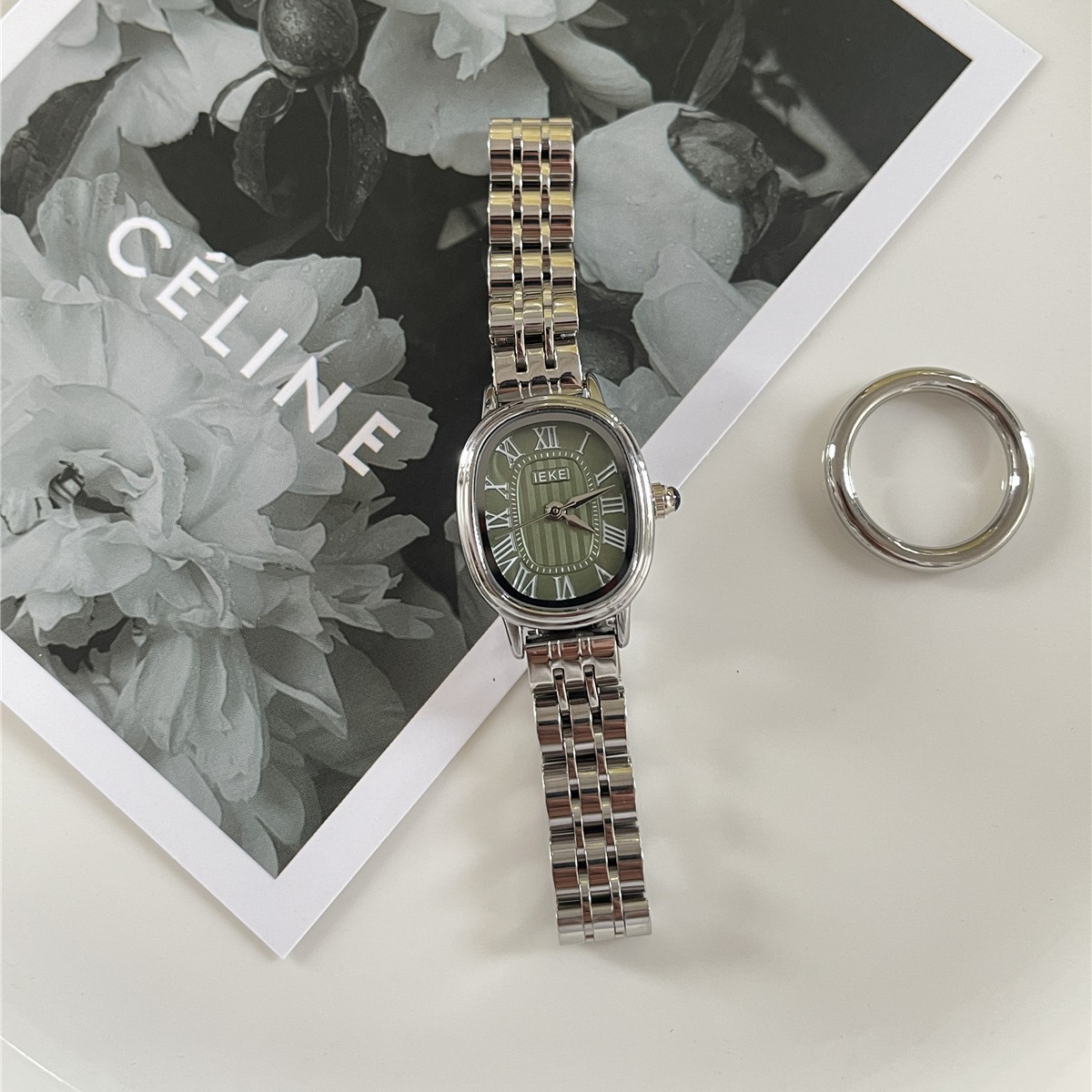 IEKE French style classic retro elegant oval small dial steel strap watch women's white light luxury high-grade watch