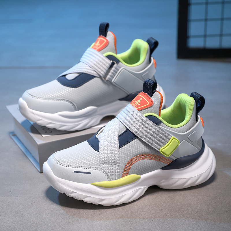 Zapatos infantiles nuevos zapatos de cuero para niñas zapatos infantiles ligeros transpirables zapatos de red para niños zapatos de correr casuales para niños