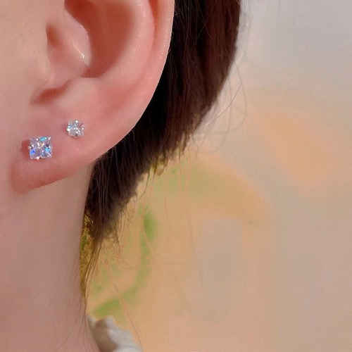 Super Flash Zircon Set Small Earrings for Women Small and Versatile Rhinestone Simple 925 Silver Needle Exquisite Earrings Earrings 