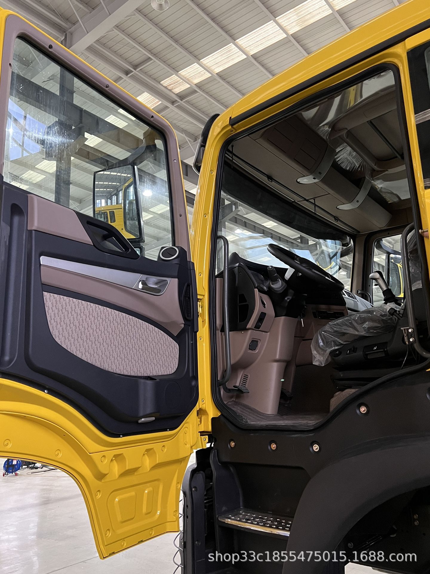 Sinotruk Howo 371 Dump Truck 6X4 Euro Ii Large Pump Export Dump Truck for Mining, Earthmoving, and Engineering Transport