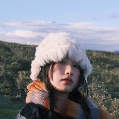 顔が小さくて純粋なウサギの毛の漁師の帽子の子供の川西のぬいぐるみの帽子の大きい頭は秋の冬の保温の防寒の盆の帽子を囲みます。