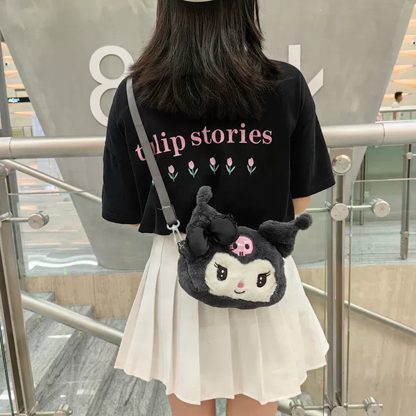 Shoulder bag with bow