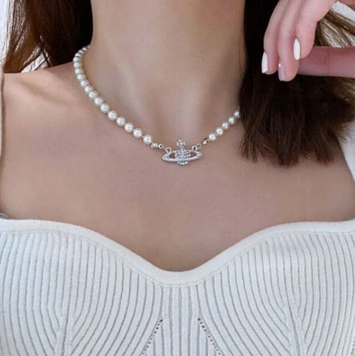 European and American cross-border fashion accessories, retro niche temperament, Western Empress pearl necklace with diamond Saturn pendant, necklace.