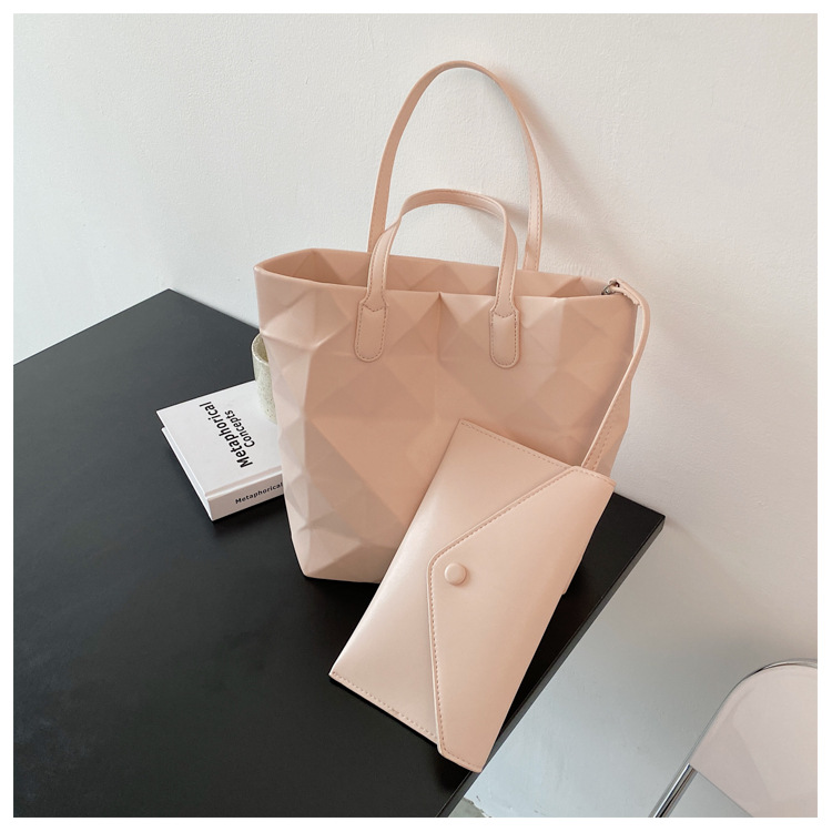 Niche design irregular largecapacity bag 2021 new trendy tote bag shoulder messenger bagpicture34