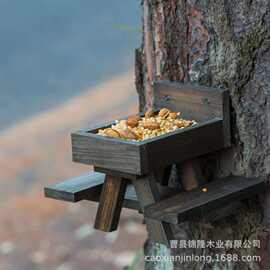 跨境木质松鼠喂食器户外实木松鼠投食器实木悬挂式户外动物喂食器