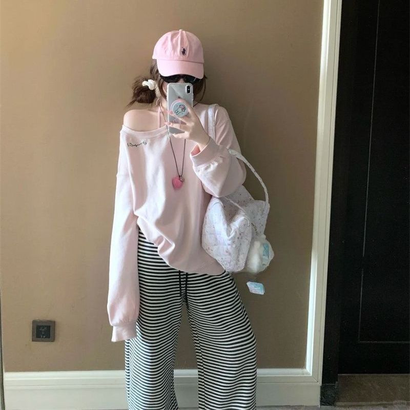 甜美慵懒风刺绣斜肩长袖宽松卫衣女秋季穿搭高腰条纹阔腿裤两件套|undefined