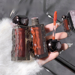 Gege Bear Glacial Lava Lipstick with Water-Glossy Mirror Finish, Natural Whitening and Plump Lip Color