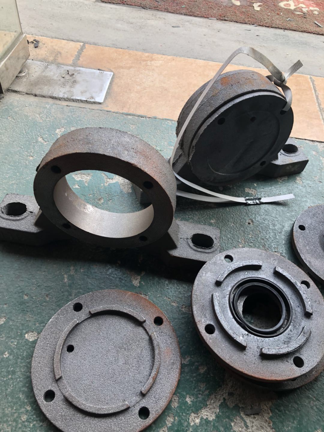 石料厂沙厂矿山输送带搅拌机滚筒开山设备专用轴承座支架轴壳1312