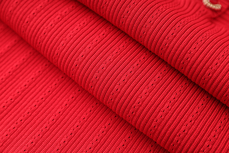 Vêtements pour femmes automne et hiver nouvelle robe rouge à col en V tempérament slim bouton d'amour jupe tricotée jupe courte en ligne A_voghion.com